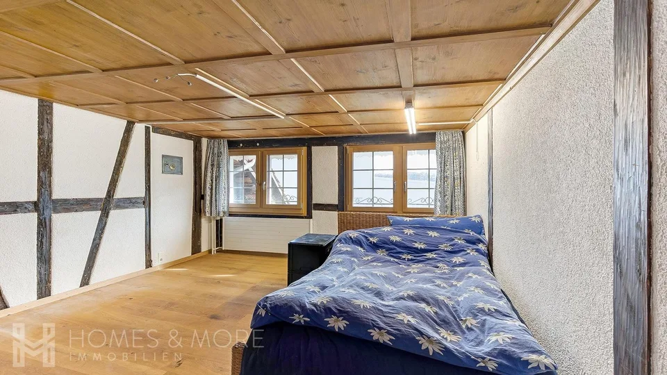 PROPRIETÀ SPaziosa CON APPARTAMENTO ANNESO - OFFERTE BENVENUTE