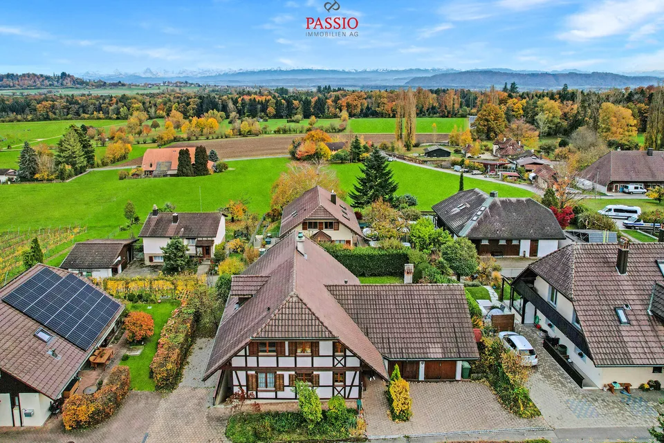 Grosses 8,5-Zimmer Haus mit Alpensicht und Gartenidylle
