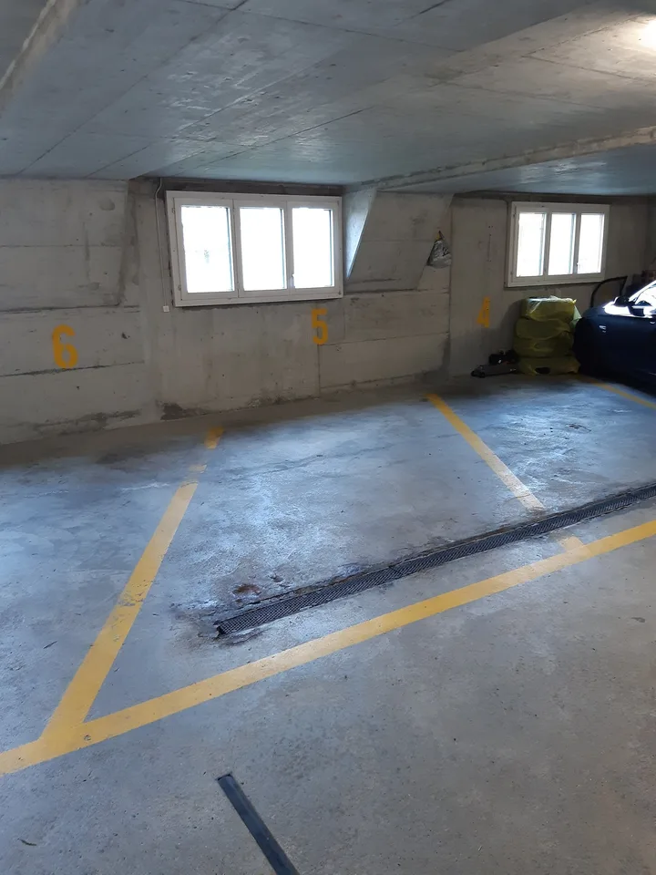 Looking for accommodation for your car?