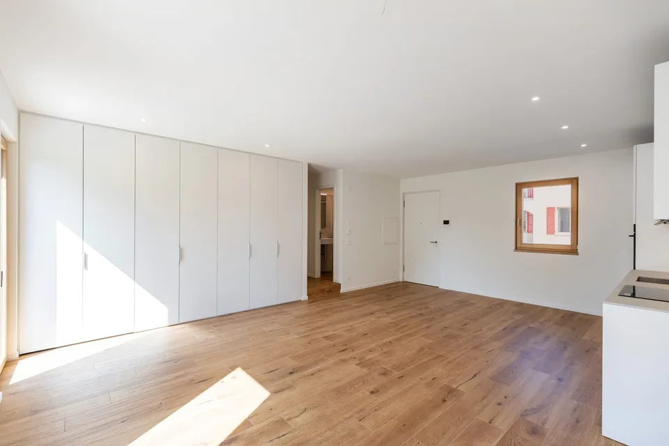 Ehemalige, komplett renovierte Villa, Duplex in erster Lage mit privatem Garten