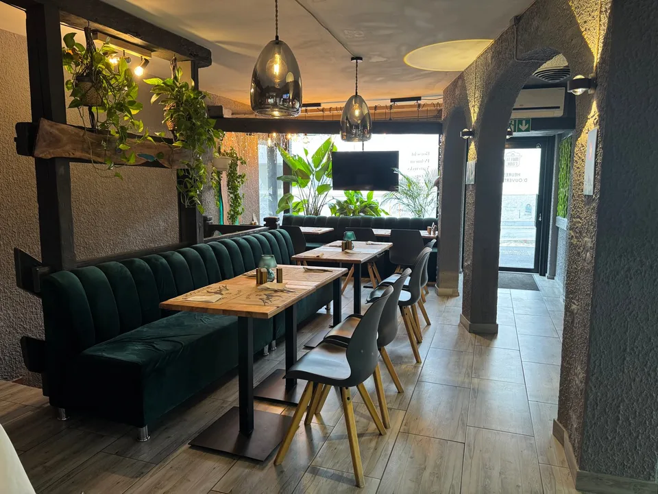 Local commercial idéal pour café/restaurant à Sierre