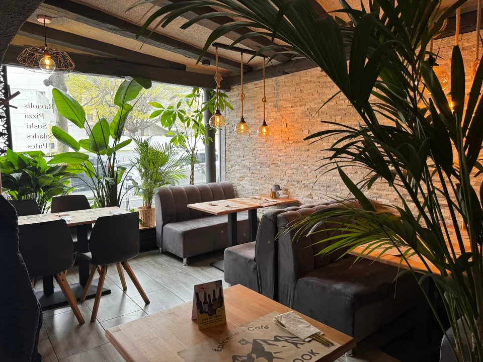 Lokal für Café/Ristorante in Sierre