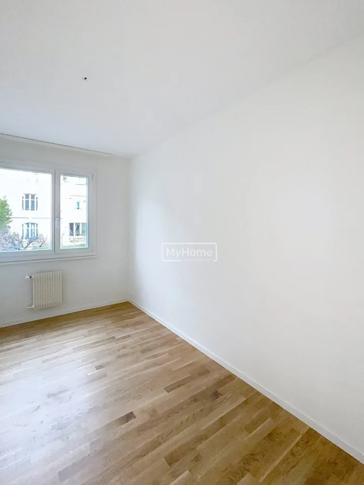 Wohnung mit 4,5 Zimmern in einer ruhigen und grünen Umgebung