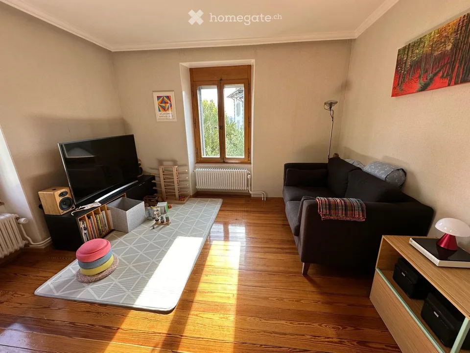 Lage Wohnung 100m2