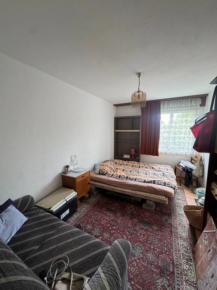 Appartamento soleggiato di 3,5 locali con vista lago a Ipsach
