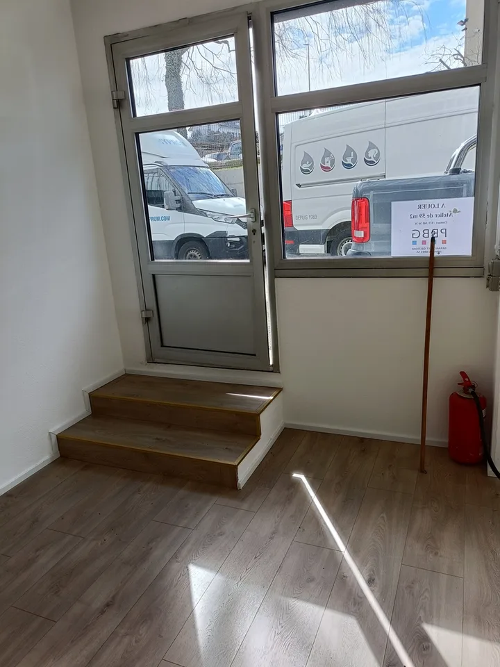 ZU VERMIETEN, BÜRO-LAGERRÄUM