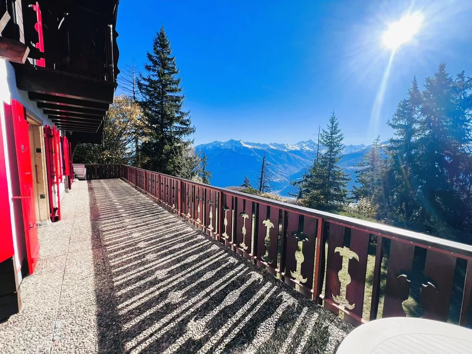 MINIMO 5 NOTTI: Chalet Indipendente - 15 Letti - 5 Parcheggi - Buona Posizione - Bella Vista - Ambiente Tranquillo – foto 26 di 29