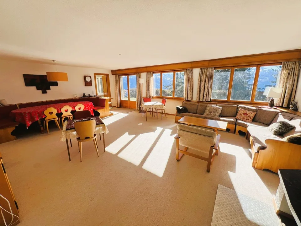MINIMUM 5 NUITS: Chalet indépendant - 15 Lits - 5 Places de parc - Bien placé -Belle vue -Lieu calme