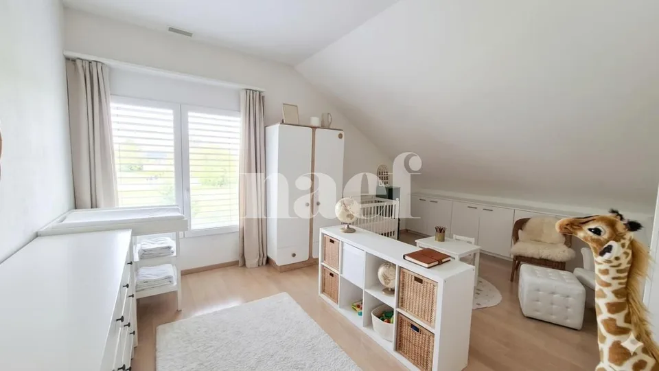 Au centre de Founex - bel appartement de 3 pièces d'env. 82m2 dans les combles