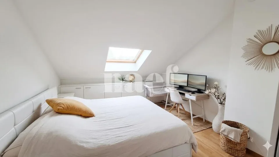 Au centre de Founex - bel appartement de 3 pièces d'env. 82m2 dans les combles