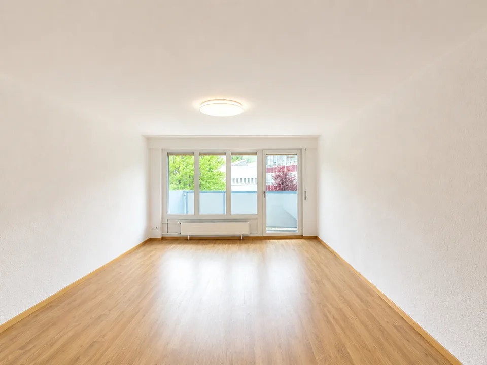 Appartamento 3.5 locali con balcone e bella vista al primo piano – Le Locle – foto 6 di 7