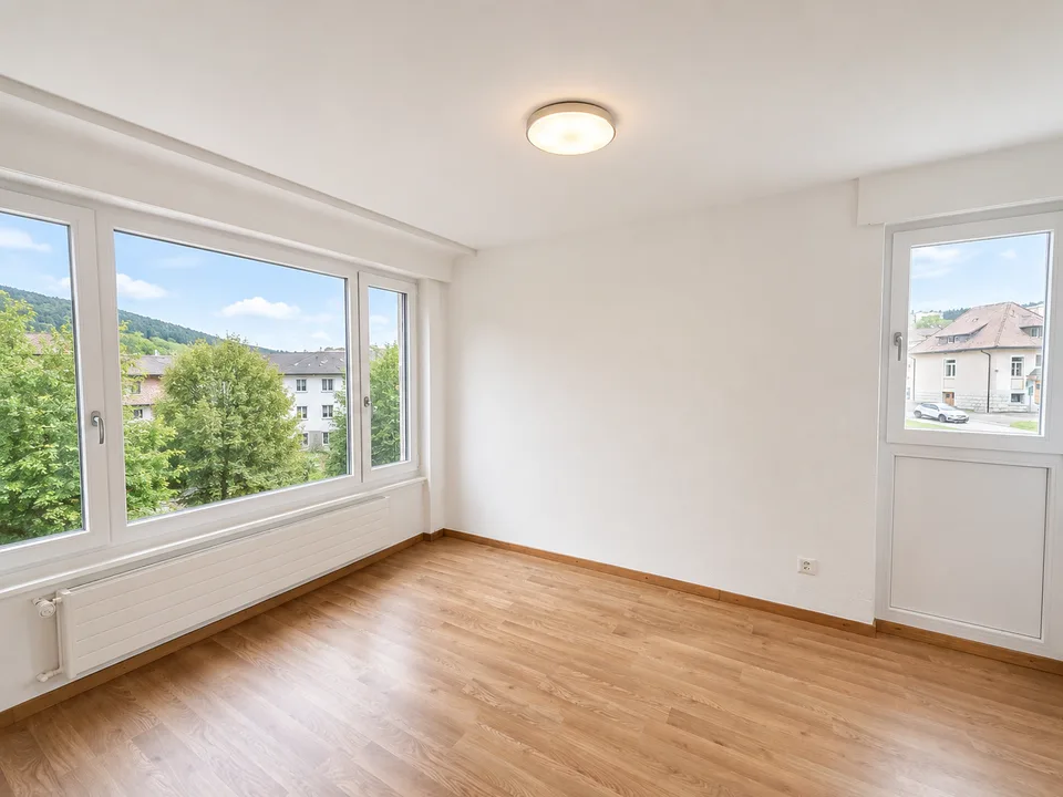 Appartamento 3.5 locali con balcone e bella vista al primo piano – Le Locle – foto 7 di 7