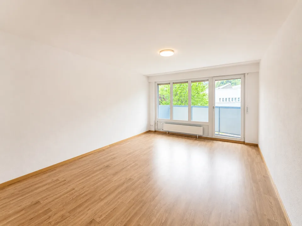 Wohnung 3.5 Zimmer mit Balkon und schöner Aussicht im ersten Stock – Le Locle
