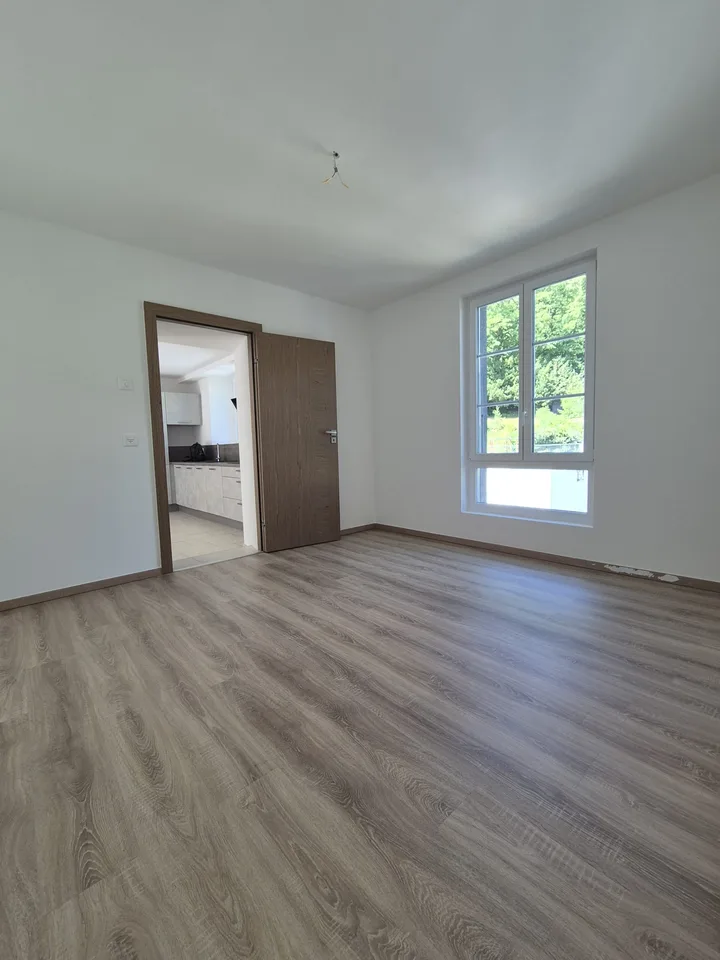 Wohnung mit 4.5 Zimmern im 1. Stock – Foto 9 von 11