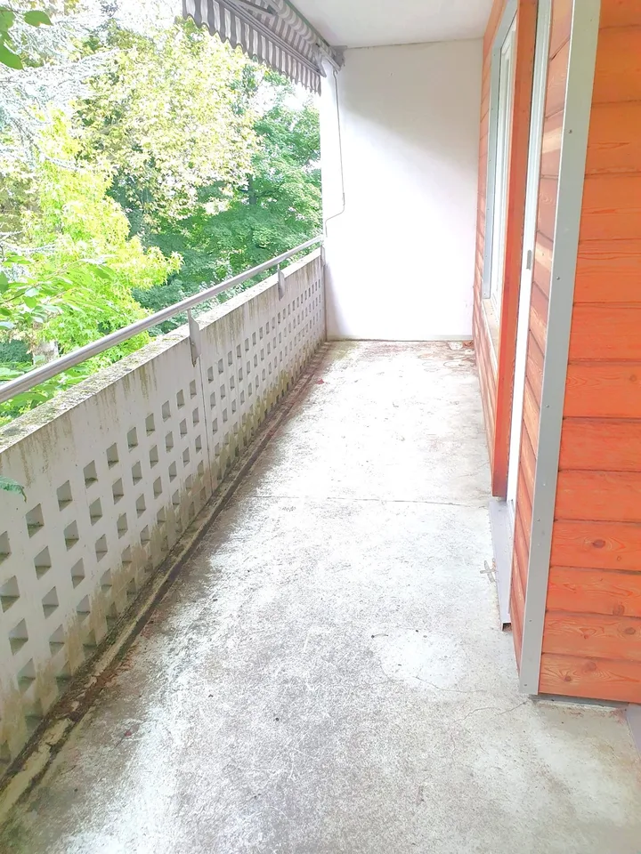 Helle 3-Zimmer-Wohnung mit Balkon und schöner Aussicht in Basel