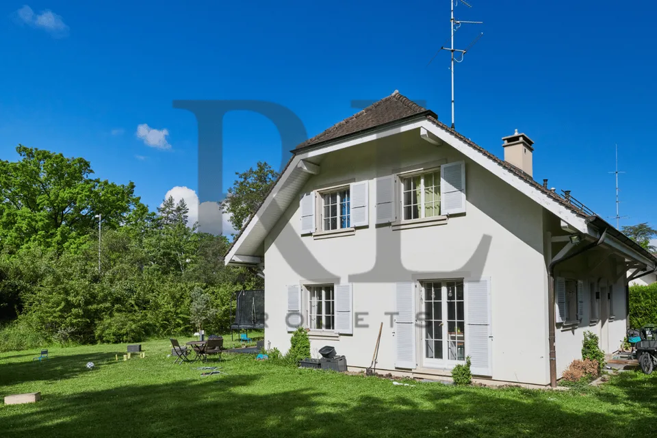 Detached house for rent in Malagnou