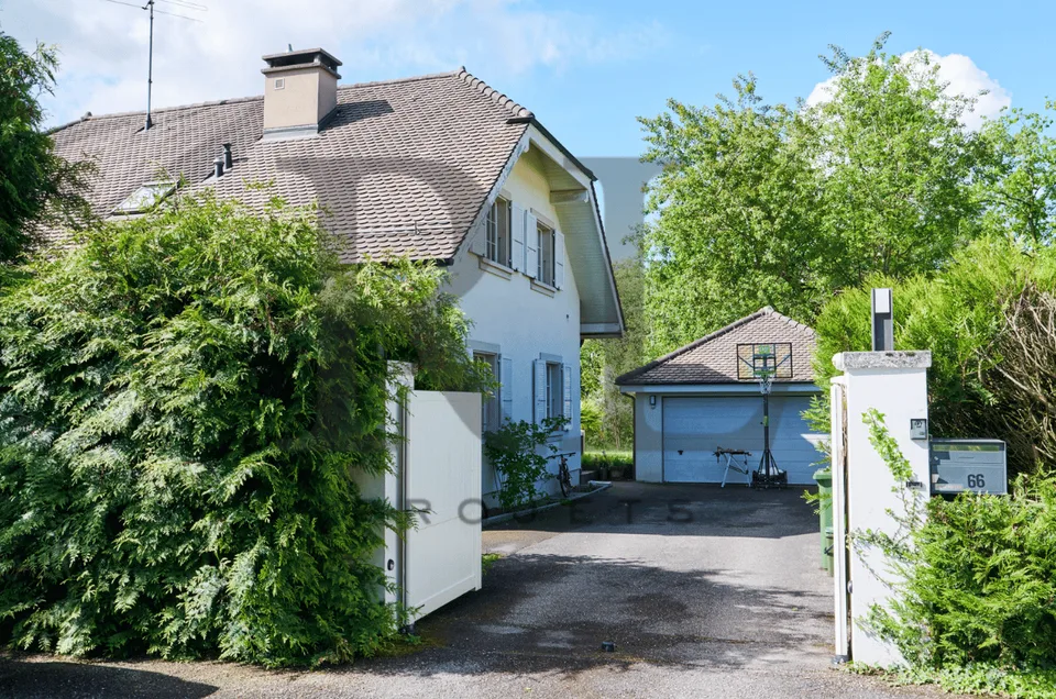 Detached house for rent in Malagnou
