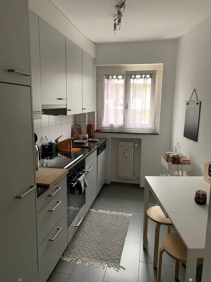 3-Zimmerwohnung mit Balkon, 1. OG rechts