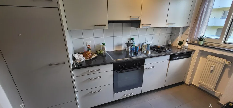Appartement 3 pièces avec balcon, 1er étage droite