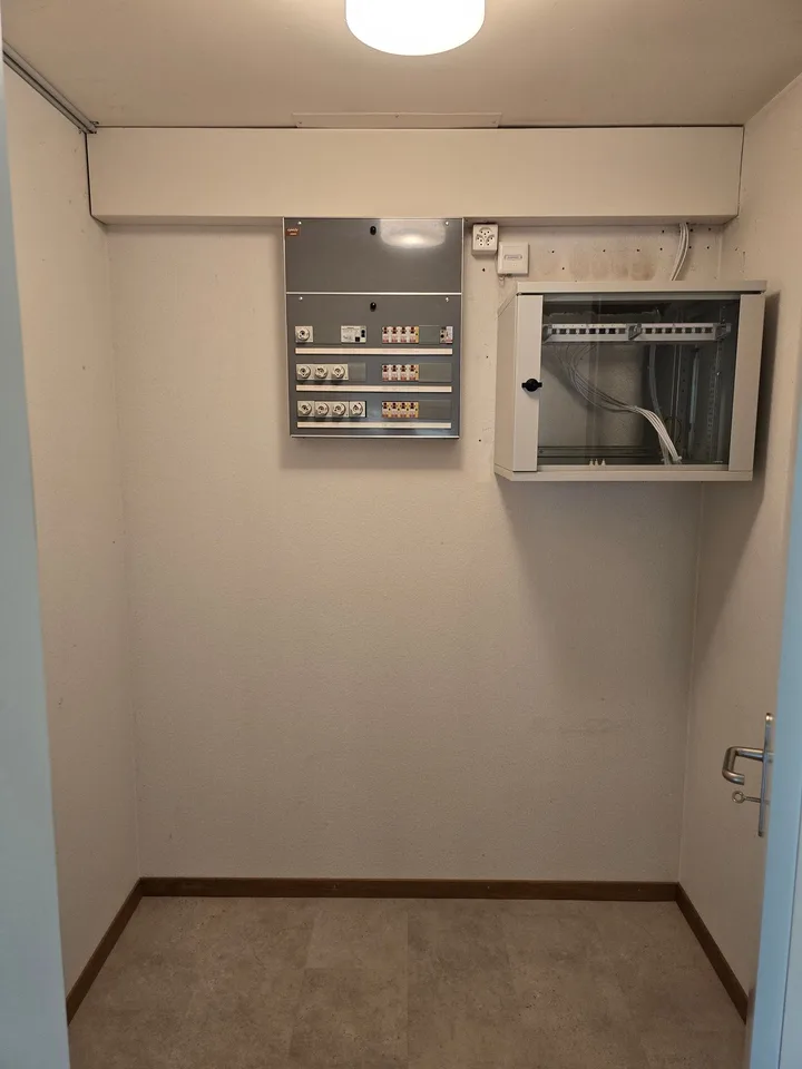 Helle Büroräumlichkeiten in Zürich-Albisrieden – Foto 14 von 14