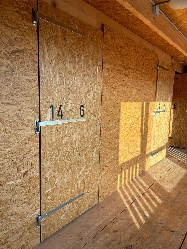 Furniture storage / storage for rent