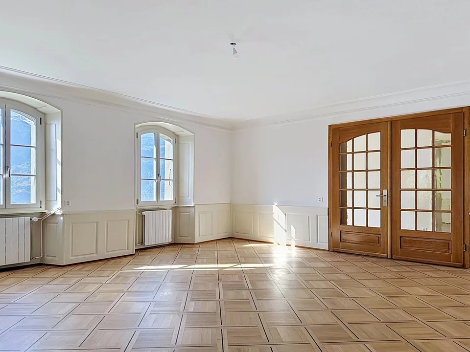 For rent: 4.5 rooms renovated, 150 m², with garden, garage and panoramic view – photo 6 of 13