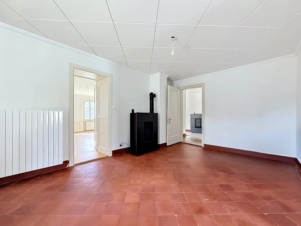 In affitto: 4,5 locali ristrutturati, 150 m², con giardino, garage e vista panoramica