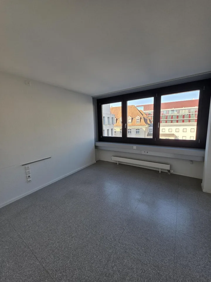 Office space near the train station
