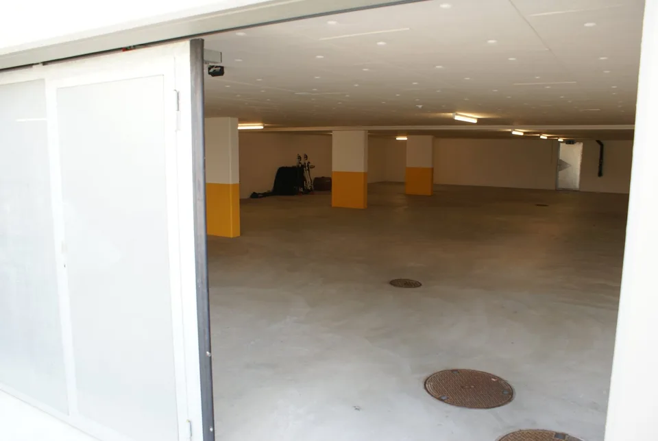Tiefgaragenplätze zu vermieten