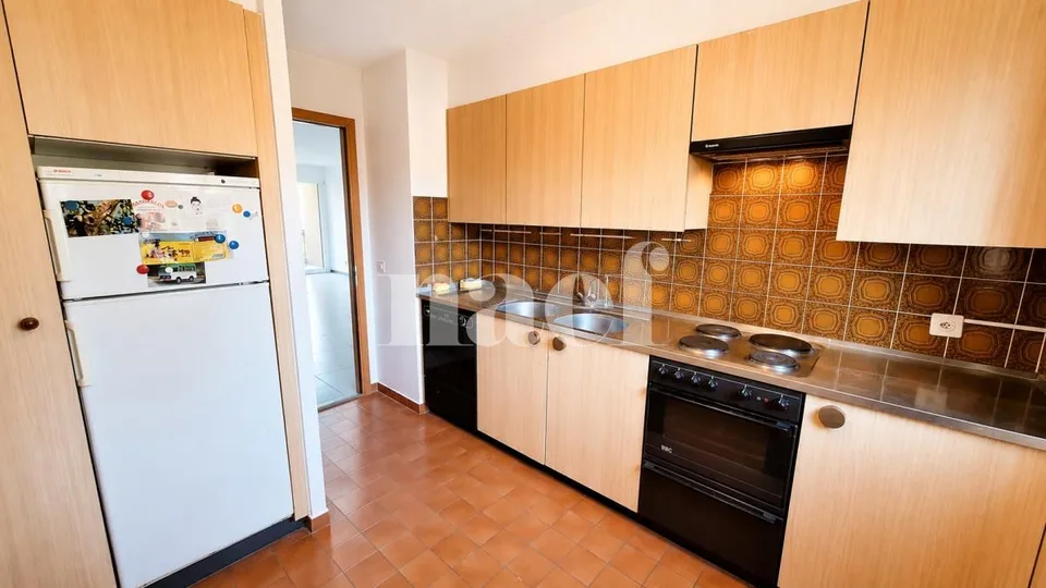 Appartement de 4 pièces au 1er étage avec 2 balcons