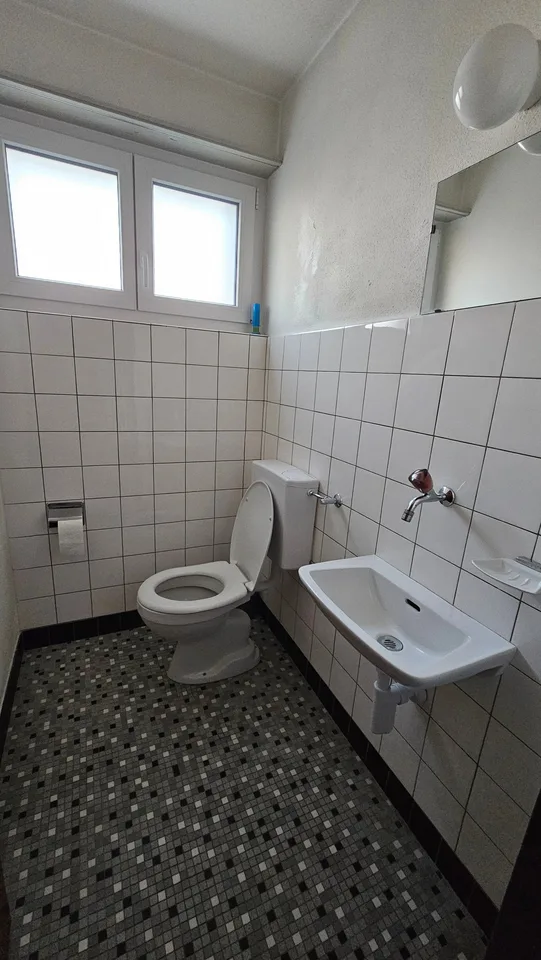 Bello e spazioso appartamento di 4,5 locali al 1° piano – foto 12 di 13