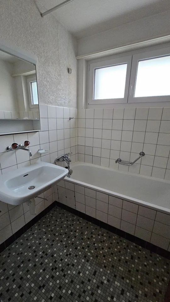 Bello e spazioso appartamento di 4,5 locali al 1° piano – foto 11 di 13
