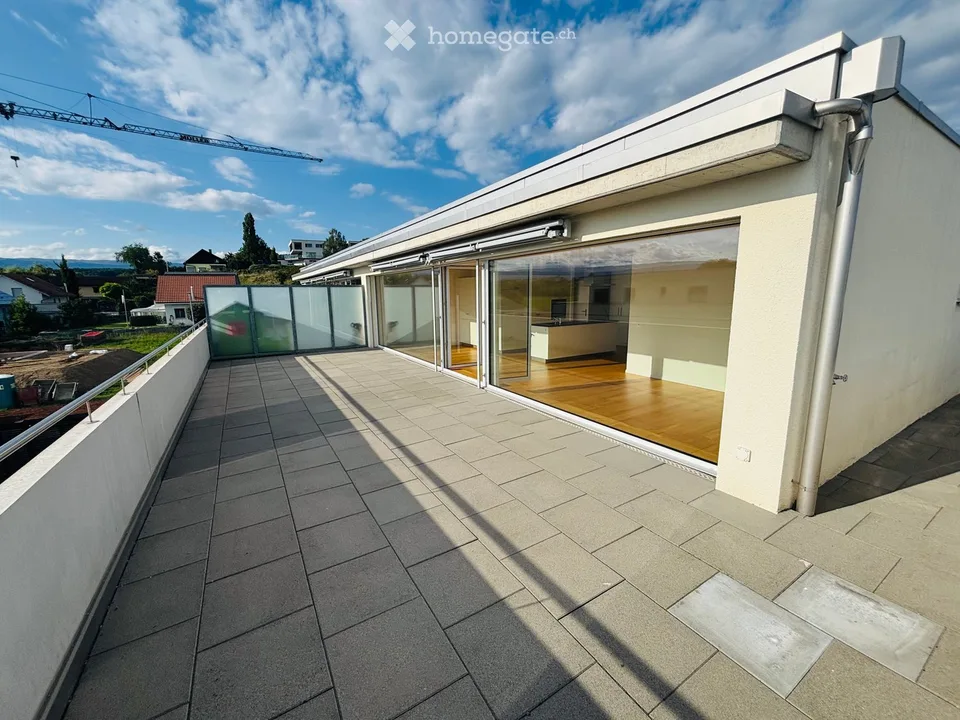 Wunderschöne 3.5-Zimmer-Attikawohnung – Riesige Terrasse  71m2,  ruhig, sonnig, modern