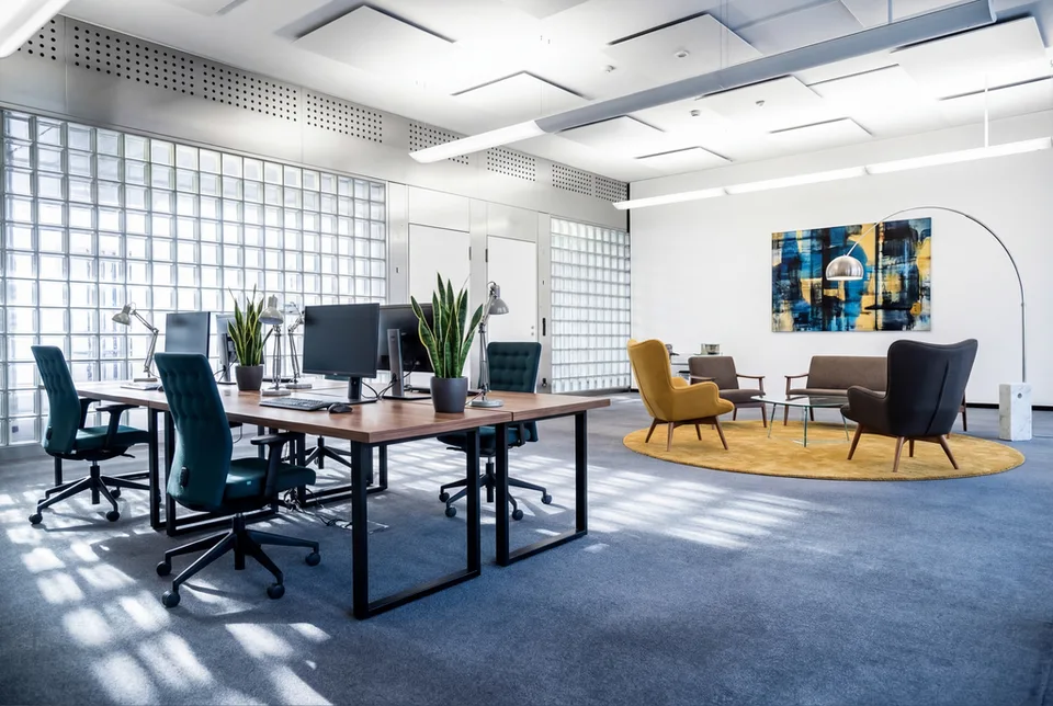 Büroflächen zwischen 65 und 455 m2 / Ausgebaut und Bezugsbereit – Foto 9 von 12