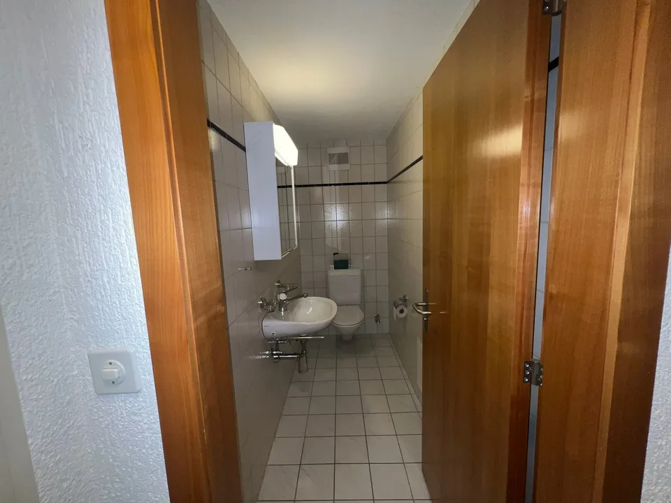 Vielseitig nutzbare Dienstleistung-/ Gewerbefläche – Foto 6 von 8