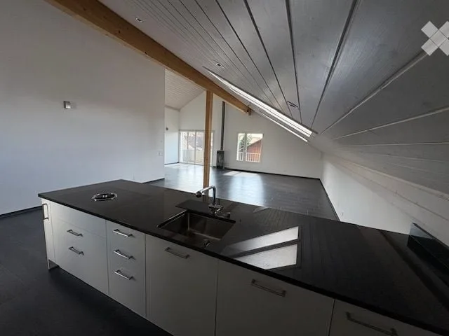 Grosse moderne und klimatisierte 3.5-Zimmer-Dachwohnung  in Mägenwil