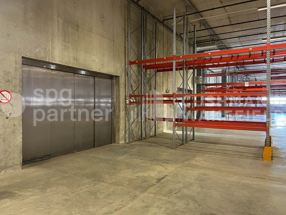 Grenet 21 - Magazzini logistici, laboratori artigianali e uffici moderni con terrazza
