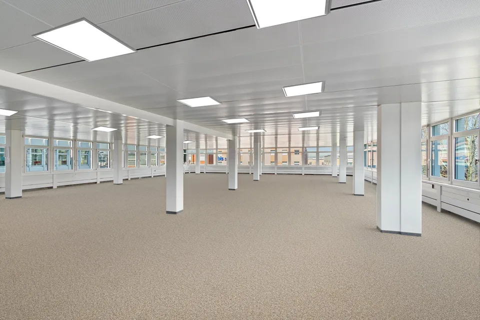 Espace de bureau aménagé à Glattbrugg avec des connexions de trafic optimales – photo 9 sur 17