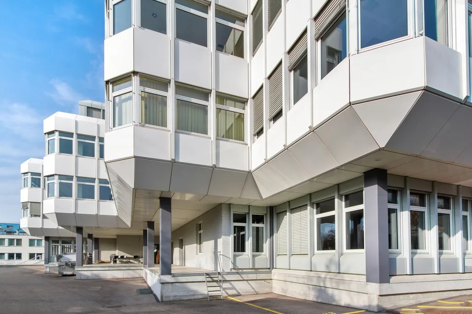 Ausgebaute Bürofläche in Glattbrugg mit optimaler Verkehrsanbindung