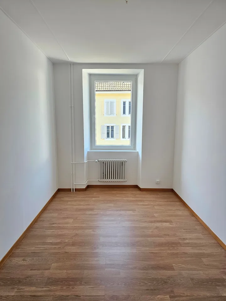 Appartamento ristrutturato di 4 locali nel centro del villaggio – foto 8 di 11