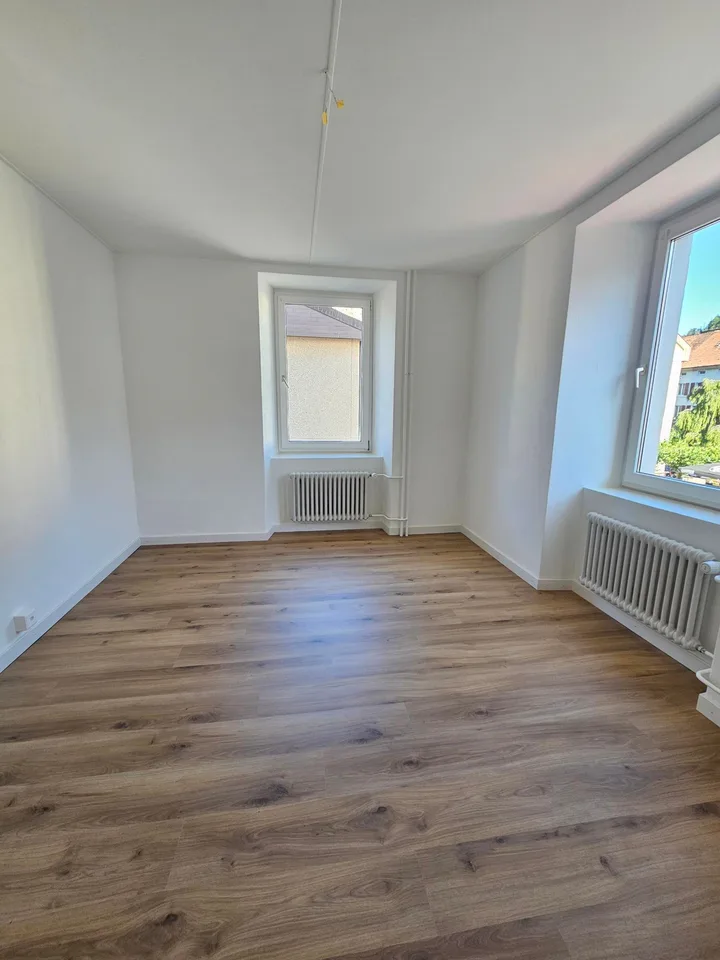 Appartamento ristrutturato di 4 locali nel centro del villaggio – foto 6 di 11