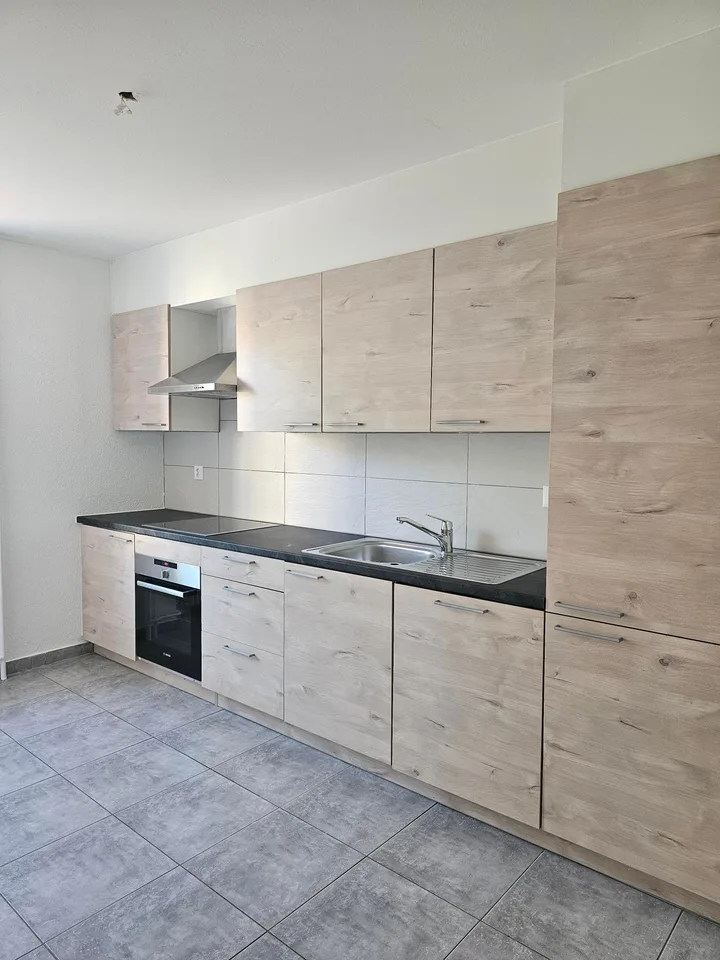 Wohnung mit 4 Zimmern im Zentrum des Dorfes renoviert