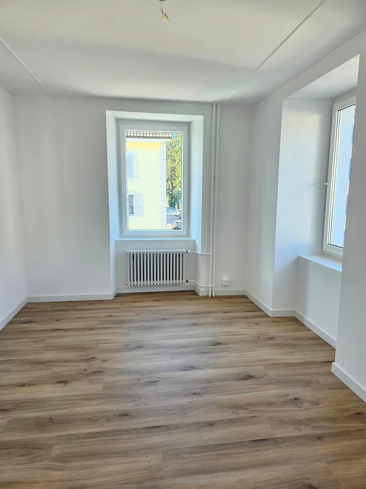 Appartamento ristrutturato di 4 locali nel centro del villaggio – foto 7 di 11