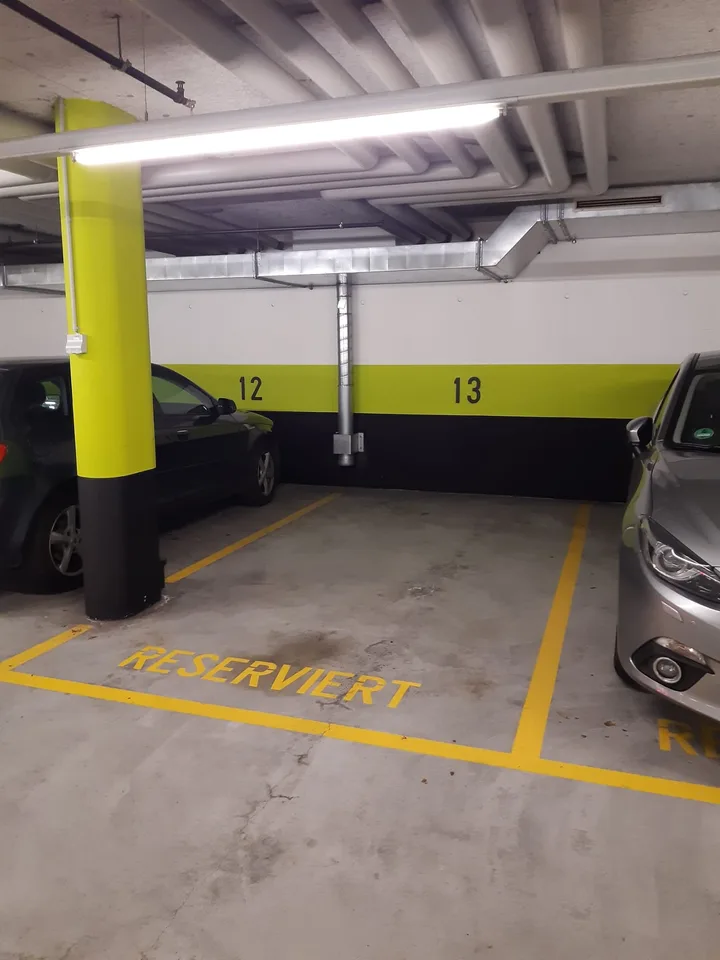 Motorradeinstellplatz im Greenpark