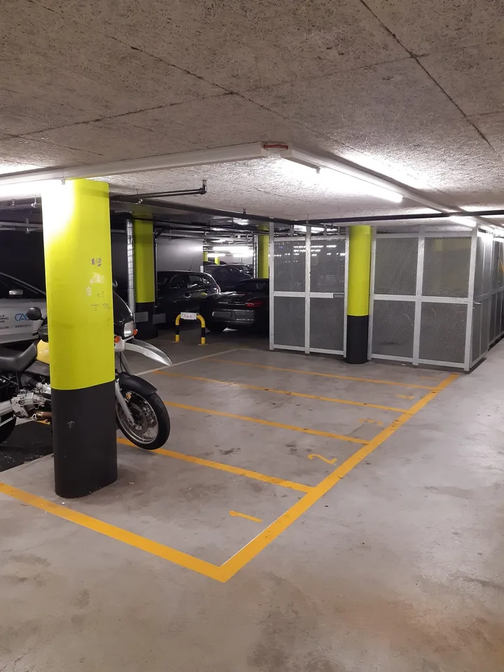 Motorradeinstellplatz im Greenpark