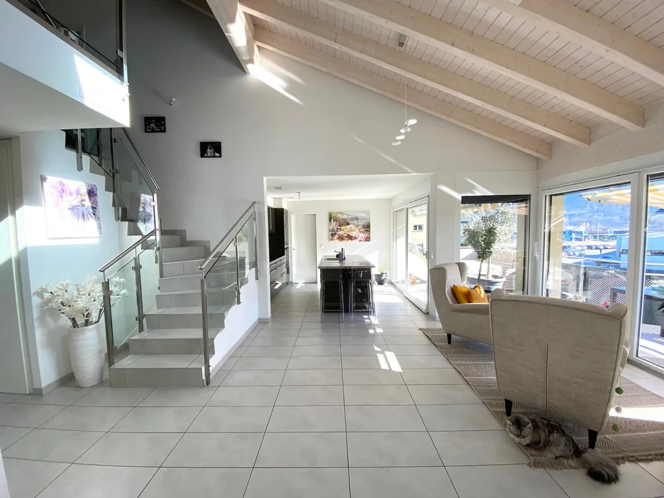 Spacieux appartement en duplex de 5.5 pièces à Noville
