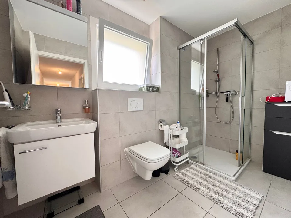 Spacieux appartement en duplex de 5.5 pièces à Noville