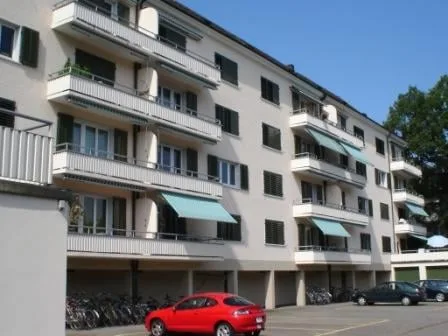 Parkplätze an zentraler Lage in Oerlikon zu vermieten