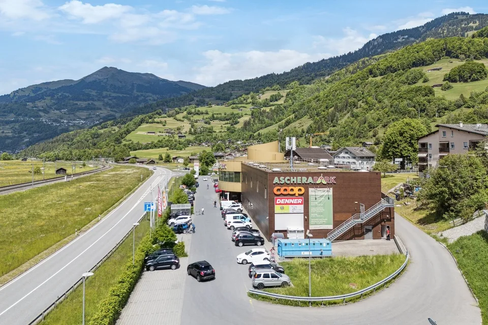 Spazi di vendita ed esposizione flessibili nel parco Aschera attraente