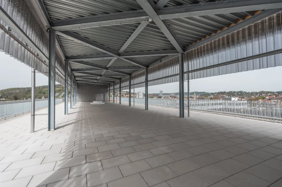 Prima locazione di spazi commerciali attraenti CAMPUS / Parcheggi disponibili – foto 9 di 10